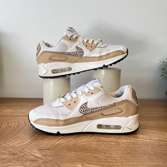 Nike Air Max 90 United In Victory White Hemp FB2617-100 Women's Size US 5.5 - Picture 5 of 8